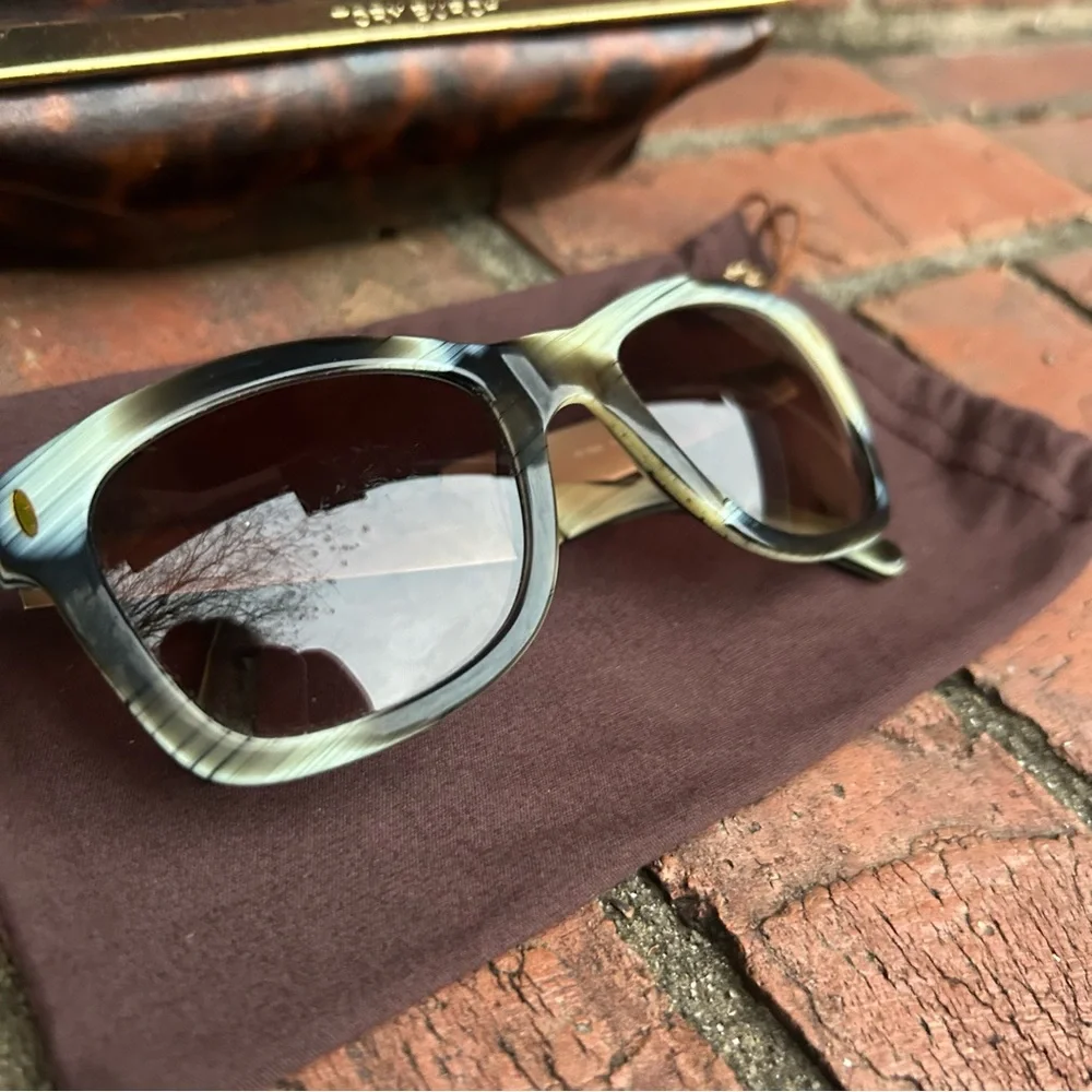 TORY BURCH SUNGLASSES with dust bag and Case